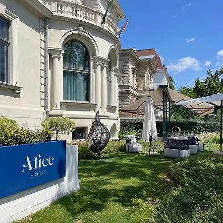 Alice Budapeste
