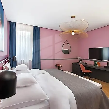 Alice Hotel 4*